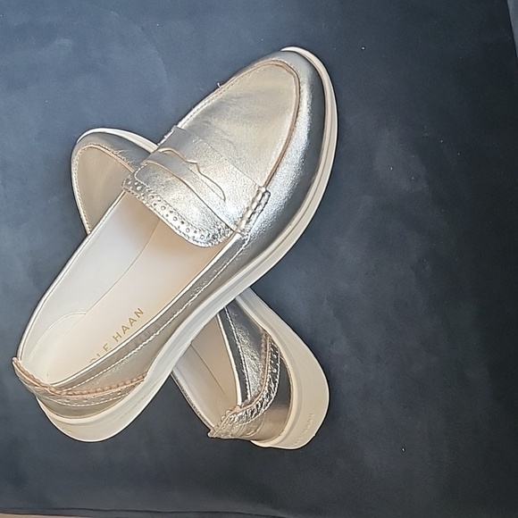 Cole Haan Women's Metallic Silvery Gold Flats - Picture 3 of 6